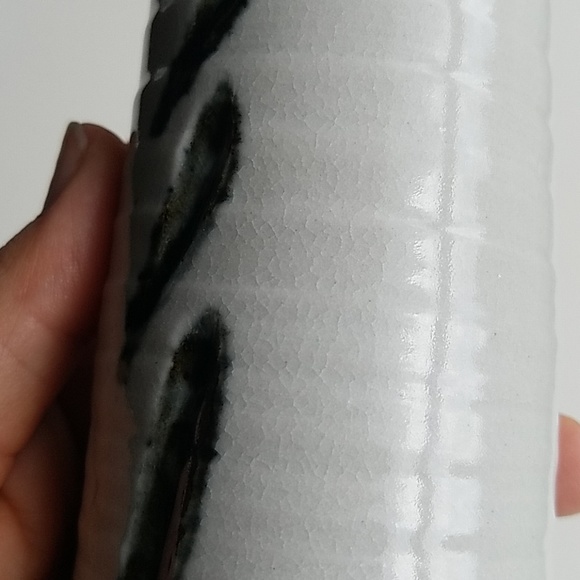 Handmade Asian pottery vase - Picture 4 of 4